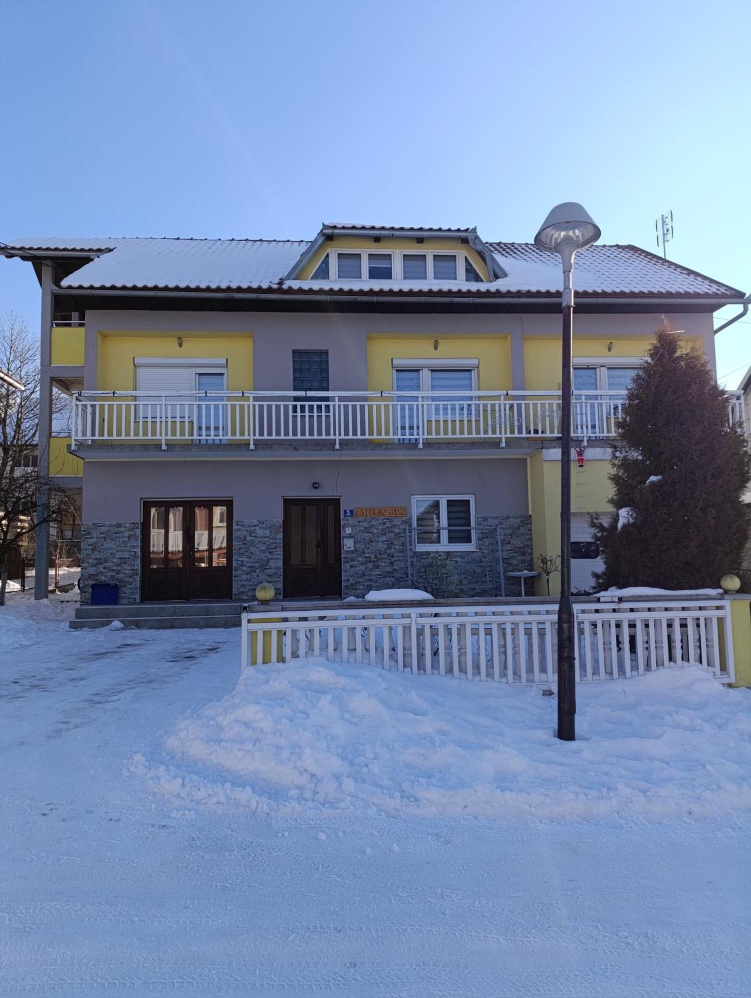 Apartman Ivano 库普雷斯 外观 照片